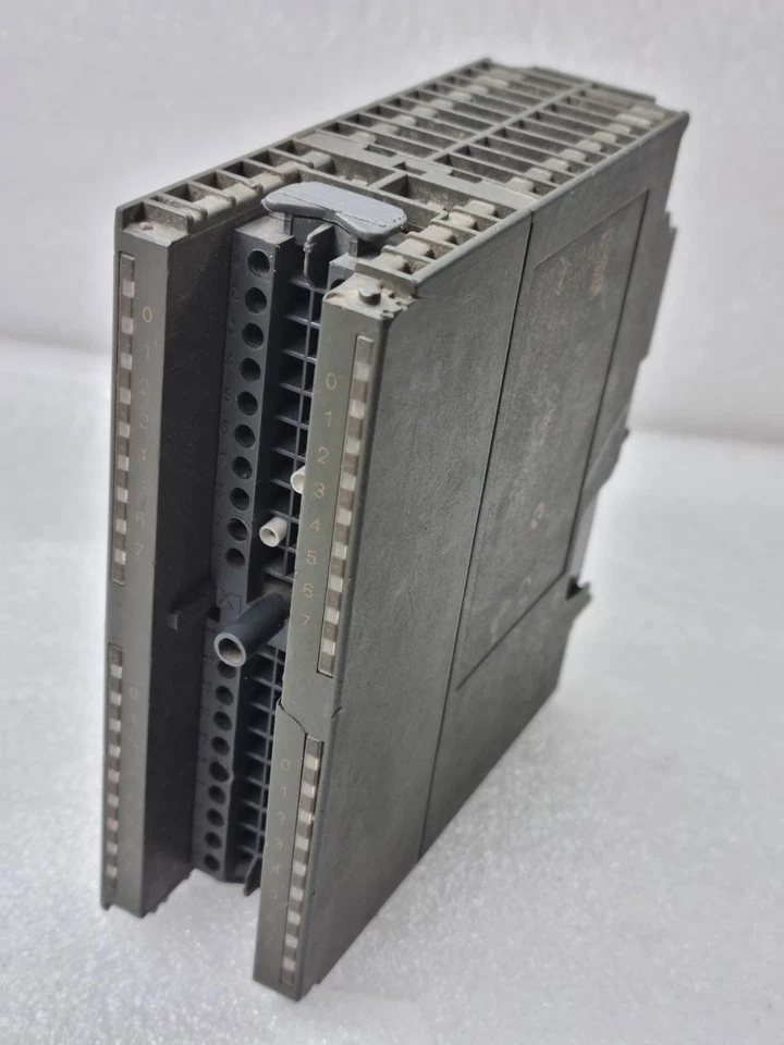 SIEMENS 6ES7 321-1BL00-0AA0 SIMATIC S7 E-STAND 4 MODULE 6ES73211BL000AA0 (USED)
